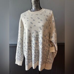 Christian Siriano Cream and Gray Patterned Sweater